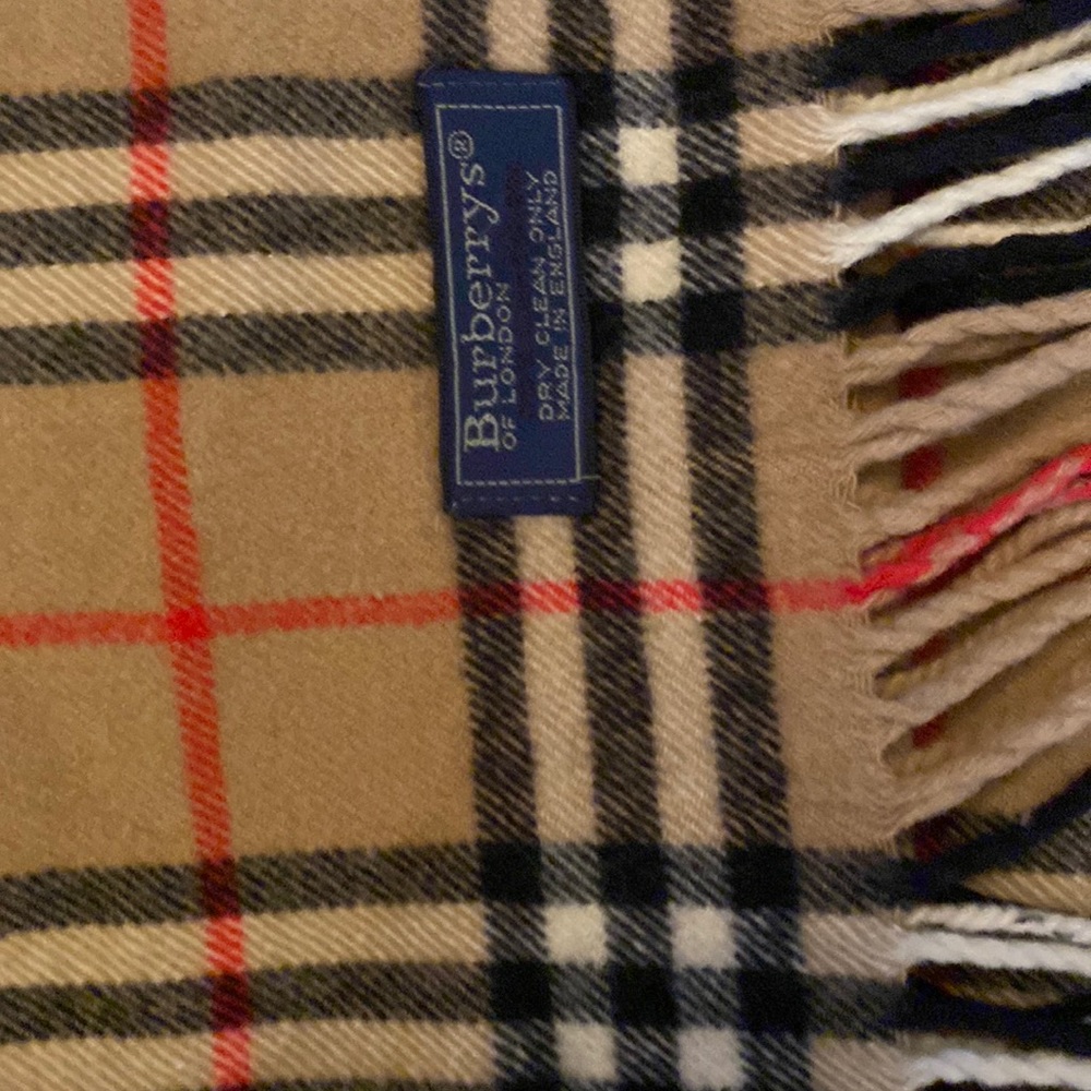 Burberry wool scarf